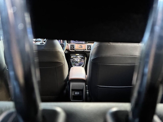 Vehicle image 9 Vehicle image 9