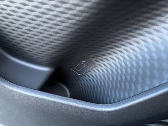 Vehicle image 16 Vehicle image 16