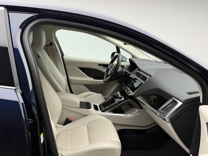 Vehicle image JAGUAR I-PACE