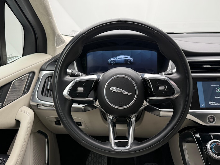 Vehicle image JAGUAR I-PACE