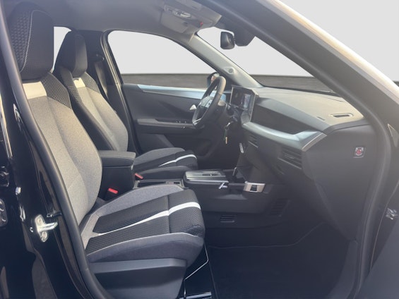 Vehicle image 15 Vehicle image 15