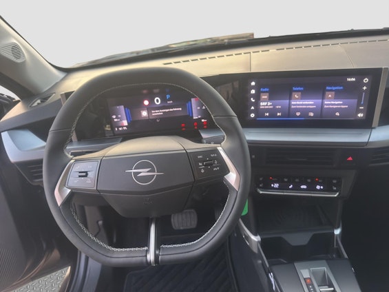 Vehicle image 11 Vehicle image 11