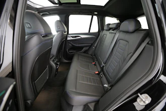 https://vehicle.imgix.net/4098005/64687a83-408a-4569-9401-4fb702be8a92.jpg