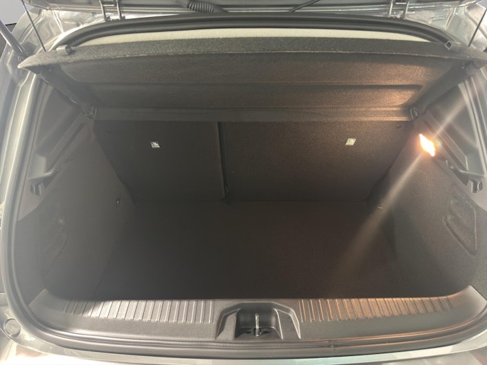 Vehicle image MITSUBISHI COLT