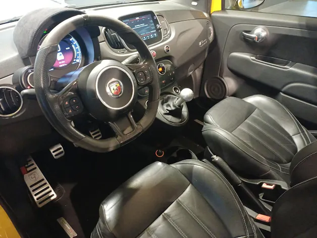 Fiat 595 C Abarth 1.4 T-Jet 180 Competizione