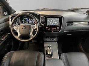 Vehicle image MITSUBISHI Outlander 2.4 PHEV Diamond