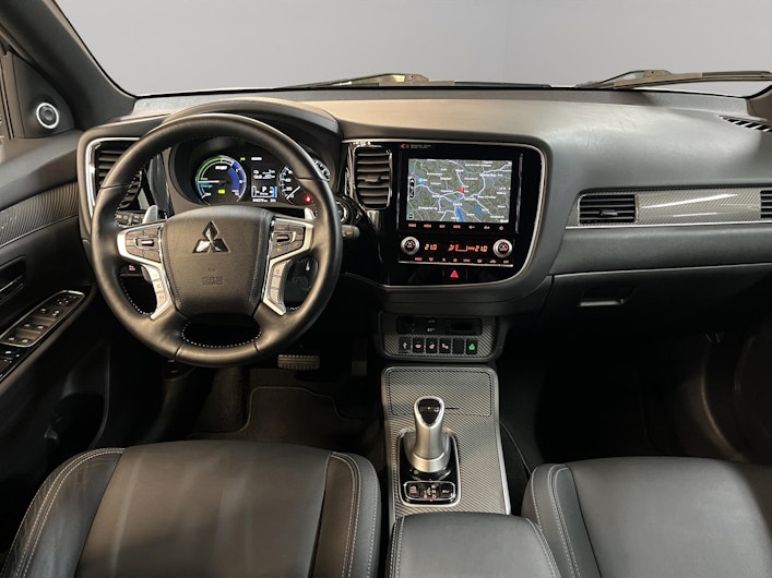 Vehicle image MITSUBISHI OUTLANDER