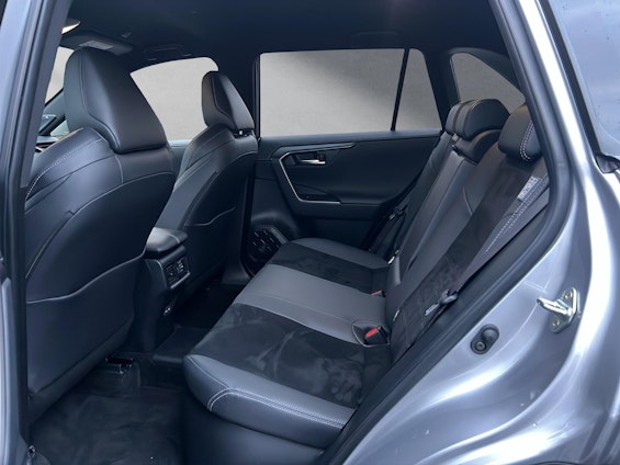 Vehicle image 9 Vehicle image 9