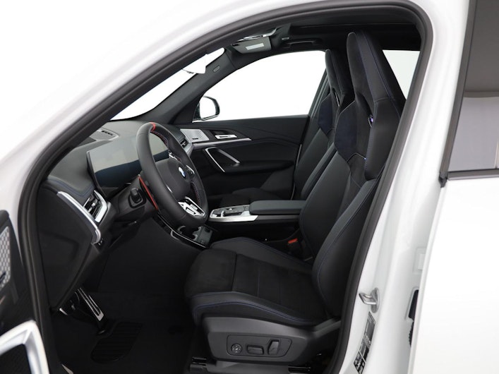 Vehicle image BMW X1