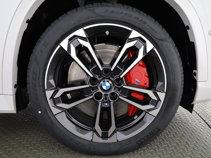 Vehicle image BMW X1