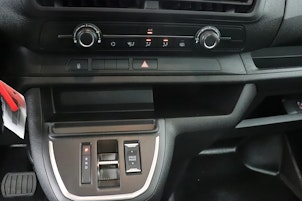 Vehicle image TOYOTA PROACE Kab.-Ch. L1 75KWh