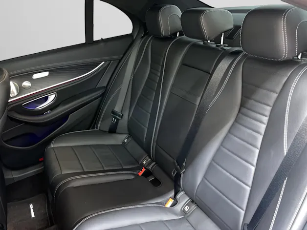 Mercedes-Benz E 220 d 4MATIC Swiss Star Limousine AMG Line