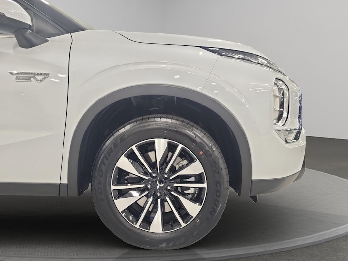 Vehicle image MITSUBISHI OUTLANDER