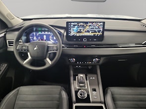 Vehicle image MITSUBISHI Outlander 2.4 PHEV Invite 4x4