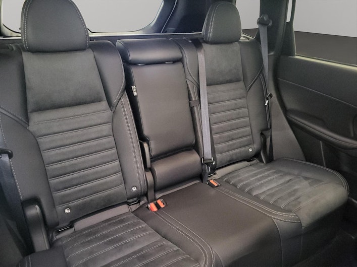 Vehicle image MITSUBISHI OUTLANDER