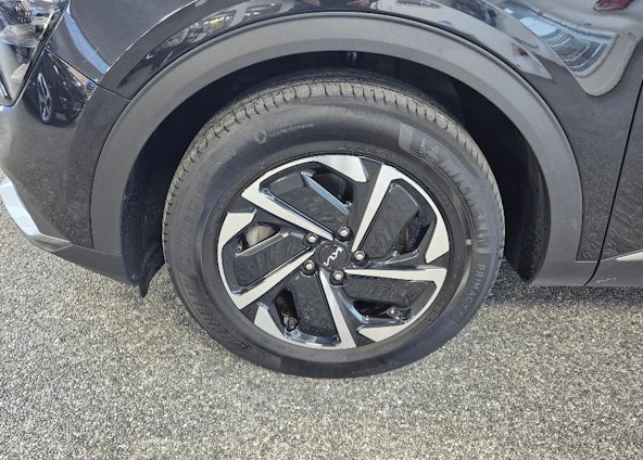 Vehicle image 12 Vehicle image 12