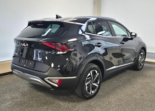 Vehicle image 4 Vehicle image 4