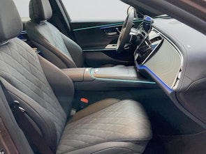 Vehicle image MERCEDES-BENZ E 220 d 4MATIC Limousine AMG Line