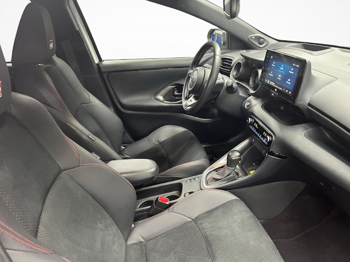 Vehicle image TOYOTA YARIS