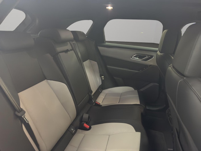 Vehicle image LAND ROVER RANGE ROVER VELAR