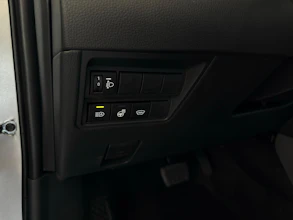 https://vehicle.imgix.net/4098207/b6cdc07f-05e6-4235-a7d0-98ab8dc3f02d.jpg