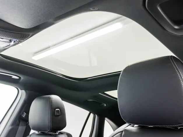 Mercedes-Benz GLA 250 4MATIC Swiss Star
