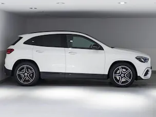 Mercedes-Benz GLA 250 4MATIC Swiss Star