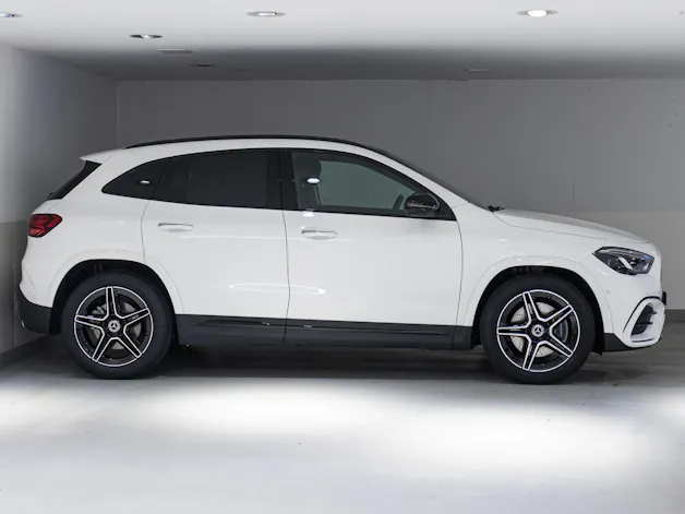 Mercedes-Benz GLA 250 4MATIC Swiss Star