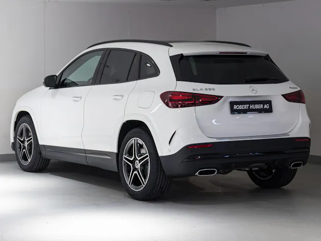 Mercedes-Benz GLA 250 4MATIC Swiss Star