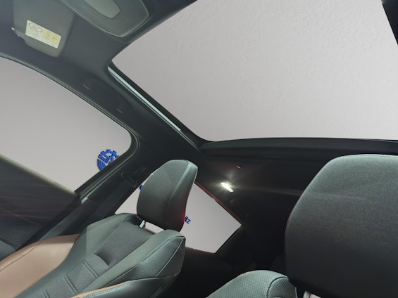 Vehicle image 9 Vehicle image 9