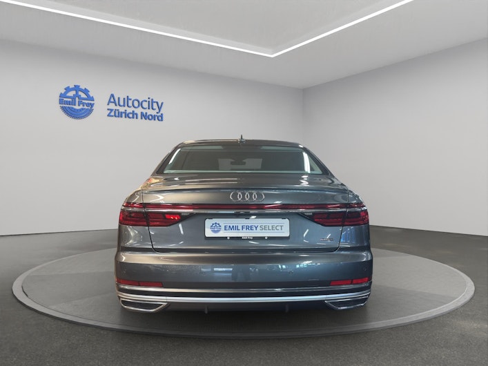 Vehicle image AUDI A8
