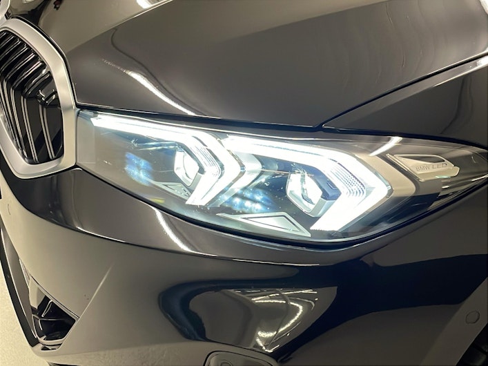 Vehicle image BMW 3 SERIES