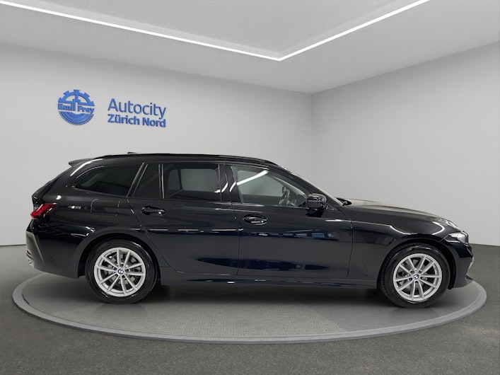 Vehicle image BMW 3 SERIES