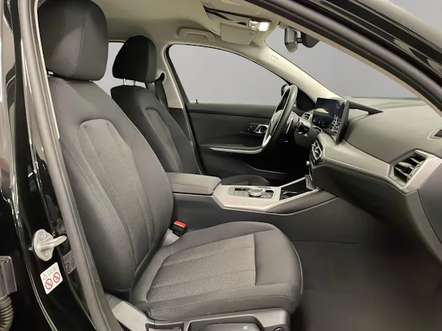 BMW 320d xDrive 48V Touring