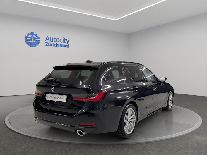 Vehicle image BMW 3 SERIES