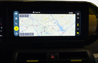 https://vehicle.imgix.net/4098252/6d7f71b9-380d-4a77-ad1a-56840a7ab8fd.jpg