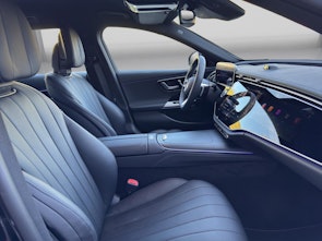 Vehicle image MERCEDES-BENZ E 220 d AMG Line 4matic Kombi