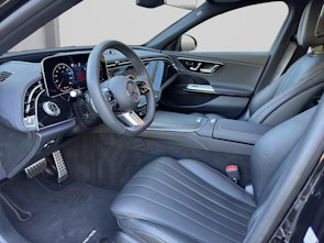 Vehicle image MERCEDES-BENZ E 220 d AMG Line 4matic Kombi