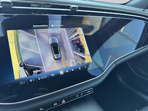 Vehicle image MERCEDES-BENZ E 220 d AMG Line 4matic Kombi