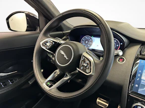https://vehicle.imgix.net/4098325/b6e9a94e-94e1-4fc9-acd2-a2e0d9ddc4bd.jpg