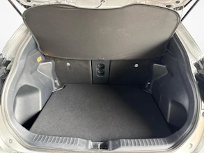 https://vehicle.imgix.net/4098330/559033ad-a09d-4106-83db-23443efe003d.jpg