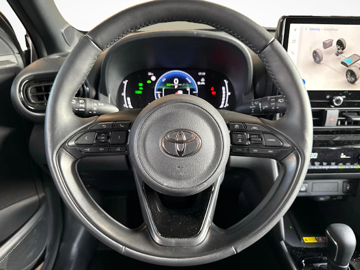 Fahrzeugbild TOYOTA YARIS CROSS