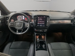 Vehicle image VOLVO XC40 1.5 T5 PiH Ultimate Dark