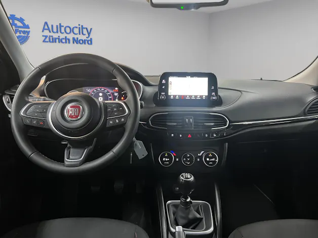 Fiat Tipo 1.6 MultiJet Cross