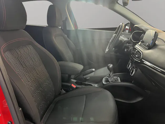 Fiat Tipo 1.6 MultiJet Cross