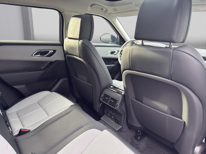 Vehicle image LAND ROVER RANGE ROVER VELAR