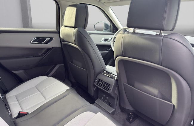 Vehicle image 13 Vehicle image 13