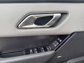 Vehicle image LAND ROVER Range Rover Velar 2.0 P400e Dynamic HSE