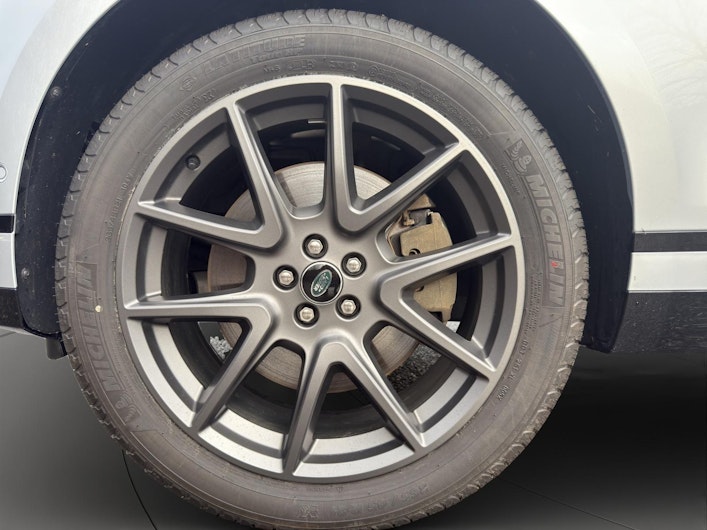 Vehicle image LAND ROVER RANGE ROVER VELAR