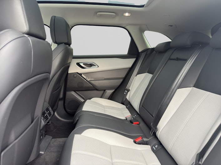 Vehicle image LAND ROVER RANGE ROVER VELAR